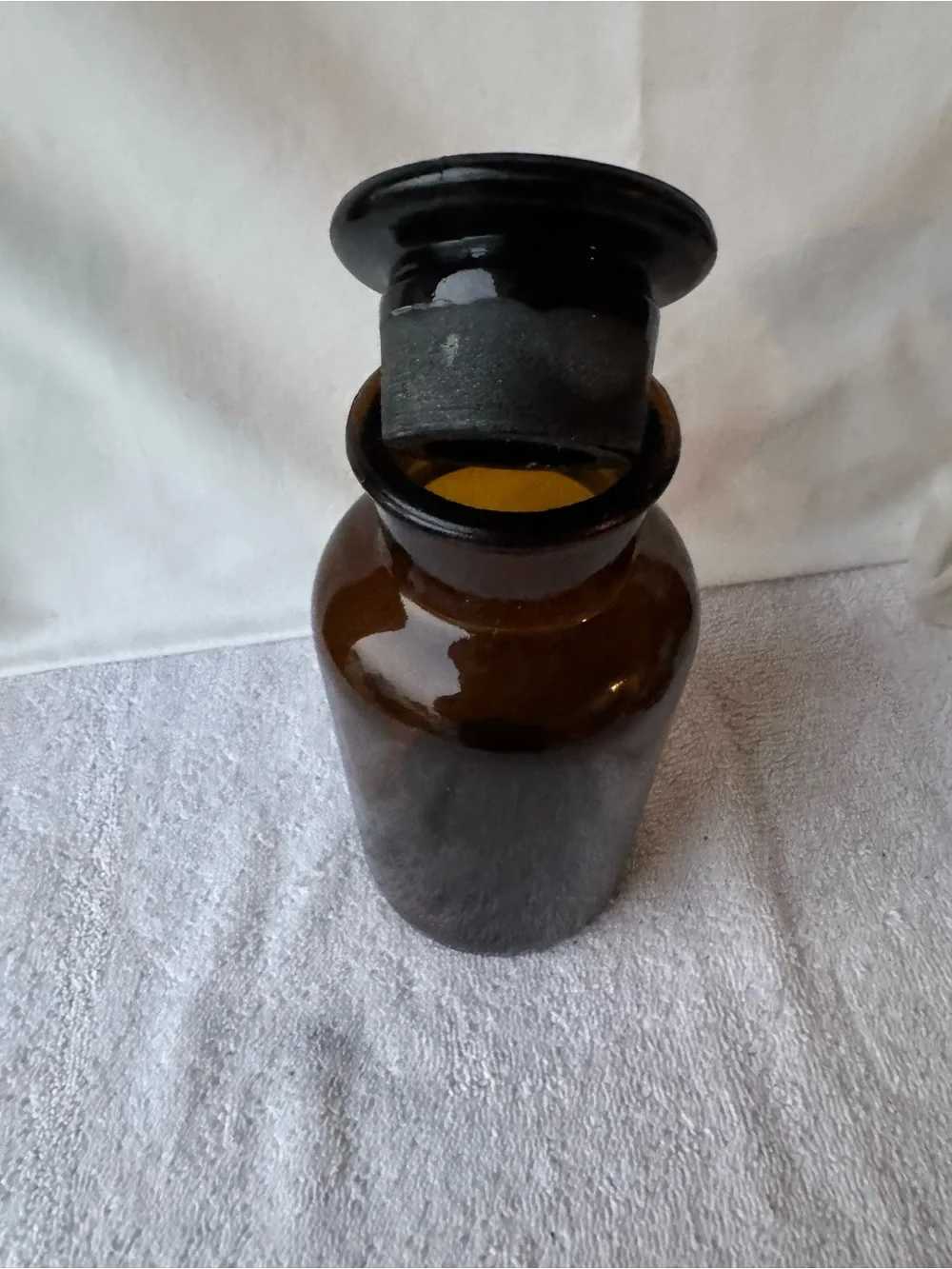 Vintage Amber Glass Apothecary Jar - 550mml